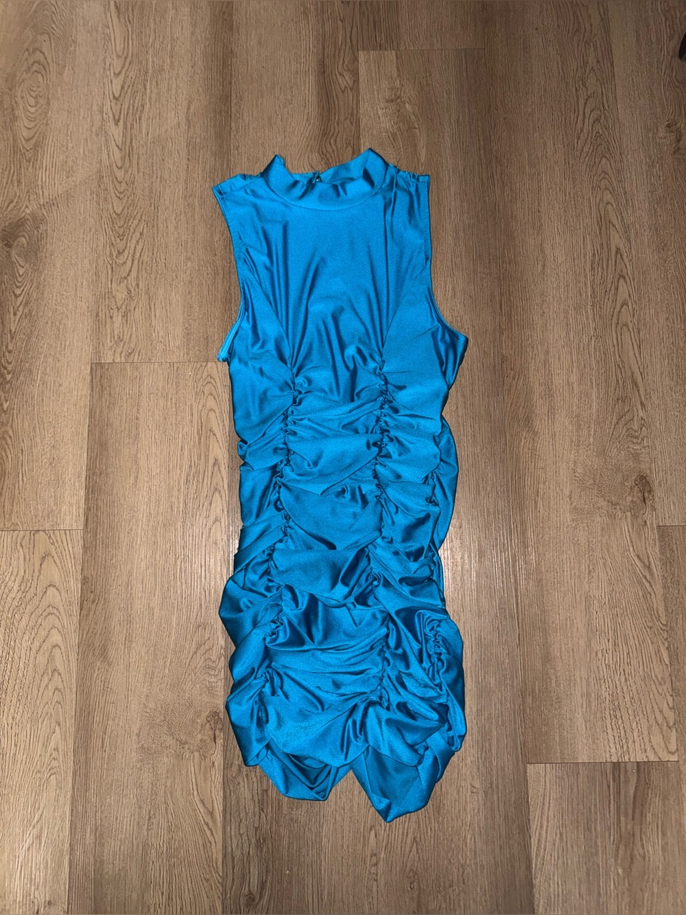 Sleeveless scrunch mini dress